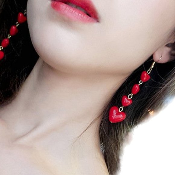 NEW!! BEAUTIFUL RED HEART TASSEL DROP DANGLING EARRINGS - BOUTIQUE GIFT PRESENT - Picture 3 of 9